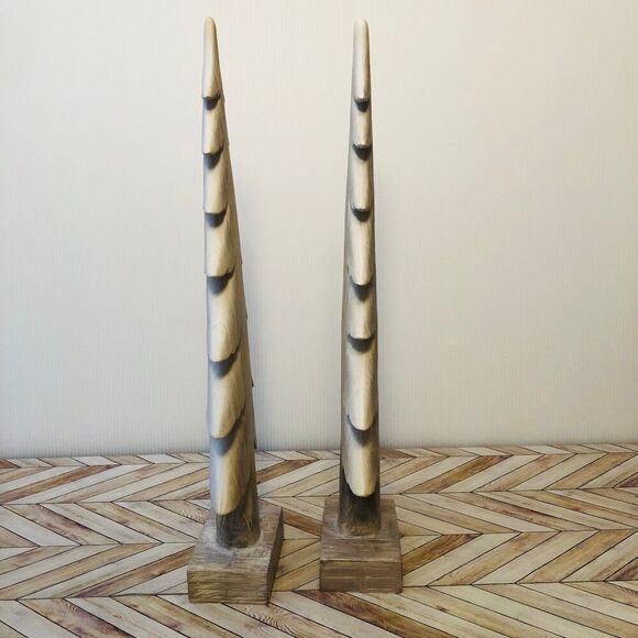 Christmas Whitewash Rustic Country Faux Wood Grain Spruce Tree Resin Decor - Picture 2 of 5